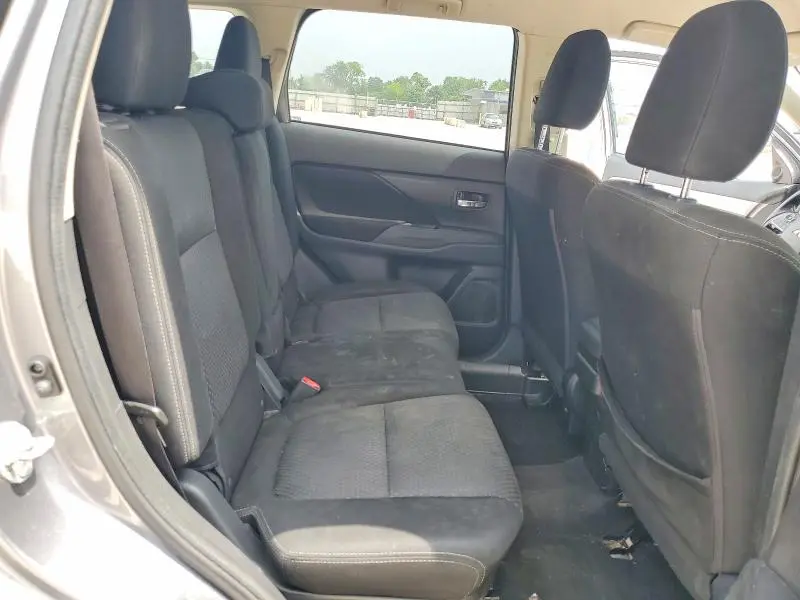 2017 MITSUBISHI OUTLANDER SE  