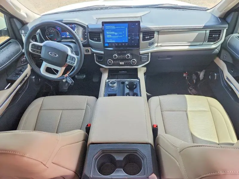 2024 FORD EXPEDITION XLT  