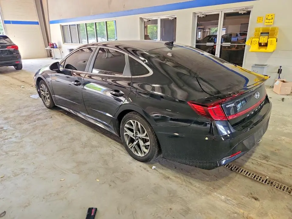 2022 HYUNDAI SONATA SEL  