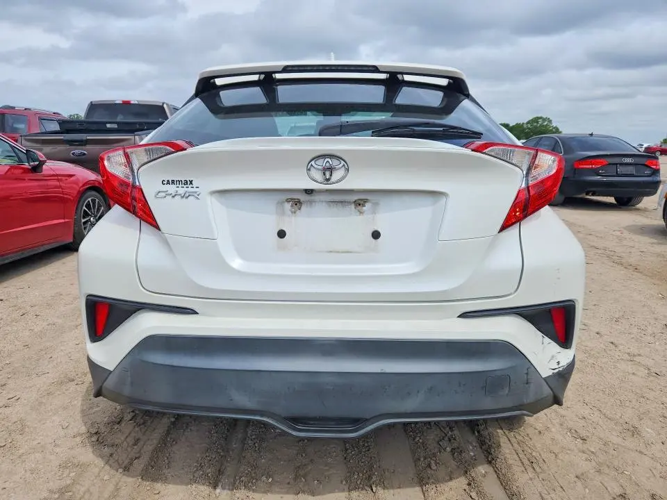 2018 TOYOTA C-HR XLE  
