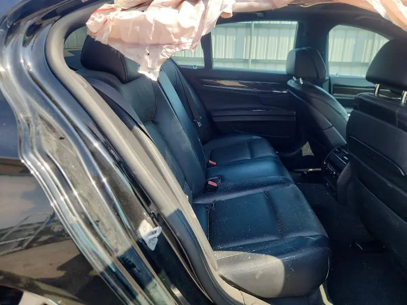 2014 BMW 750 XI  