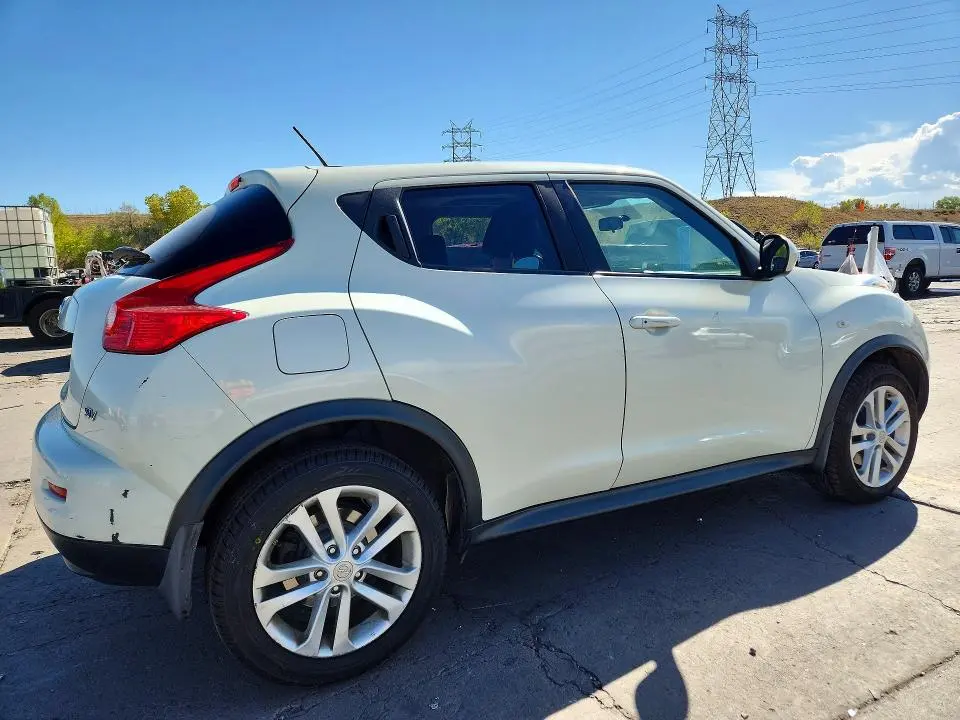 2011 NISSAN JUKE S  