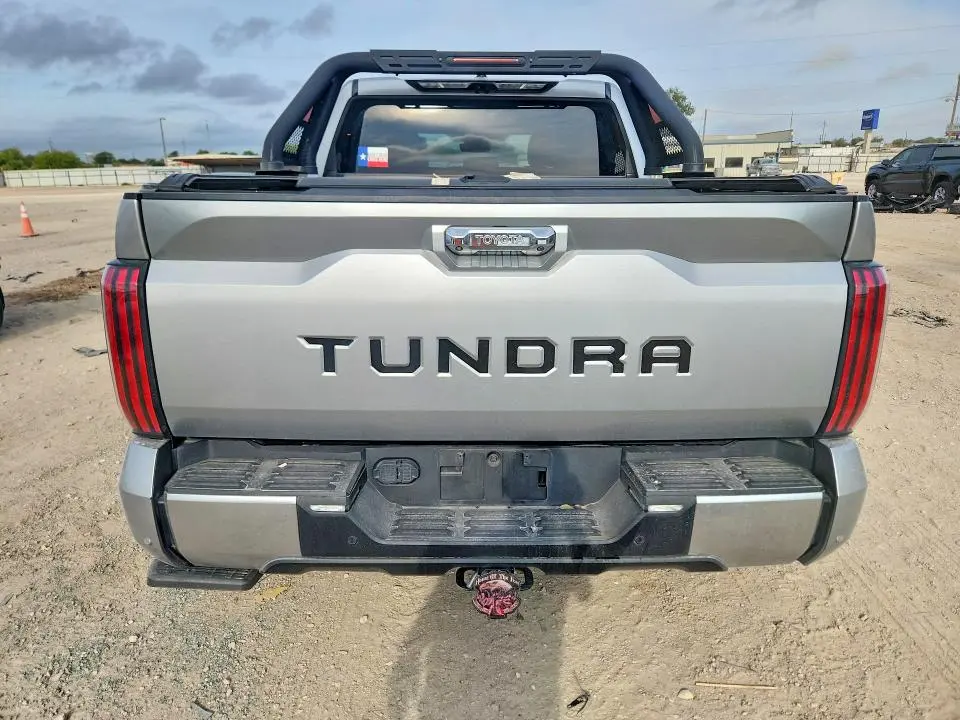 2022 TOYOTA TUNDRA CREWMAX LIMITED  