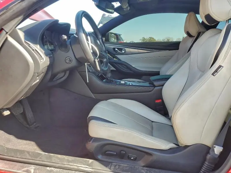 2021 INFINITI Q60 LUXE  