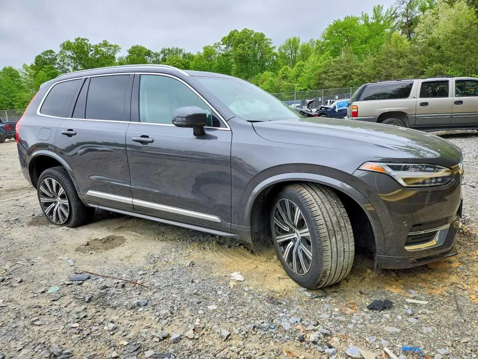 2023 VOLVO XC90 PLUS  