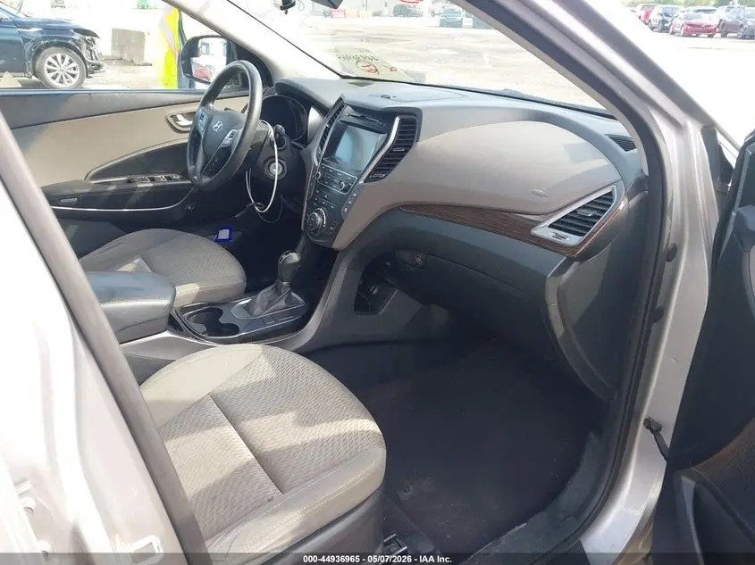 2017 HYUNDAI SANTA FE SE