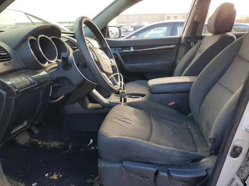 2013 KIA SORENTO LX  