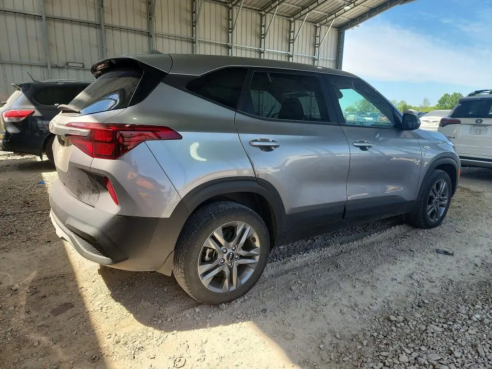 2022 KIA SELTOS LX  