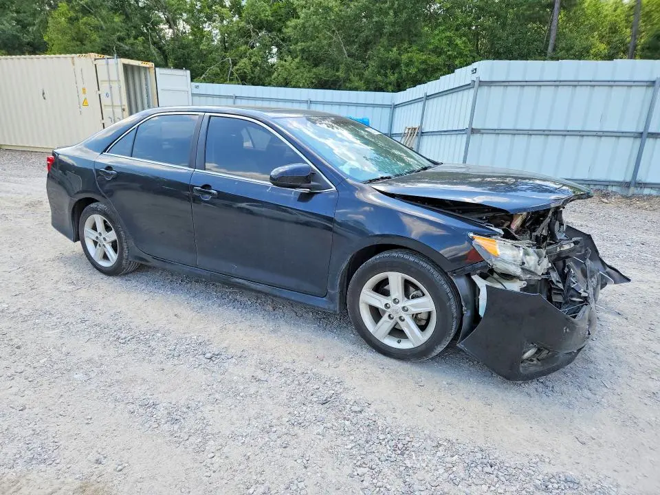 2012 TOYOTA CAMRY SE  