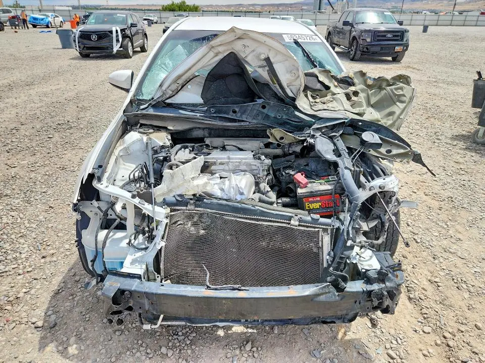 2015 TOYOTA CAMRY SE  