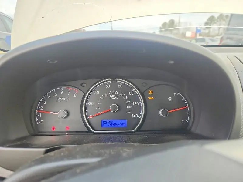 2010 HYUNDAI ELANTRA BLUE  