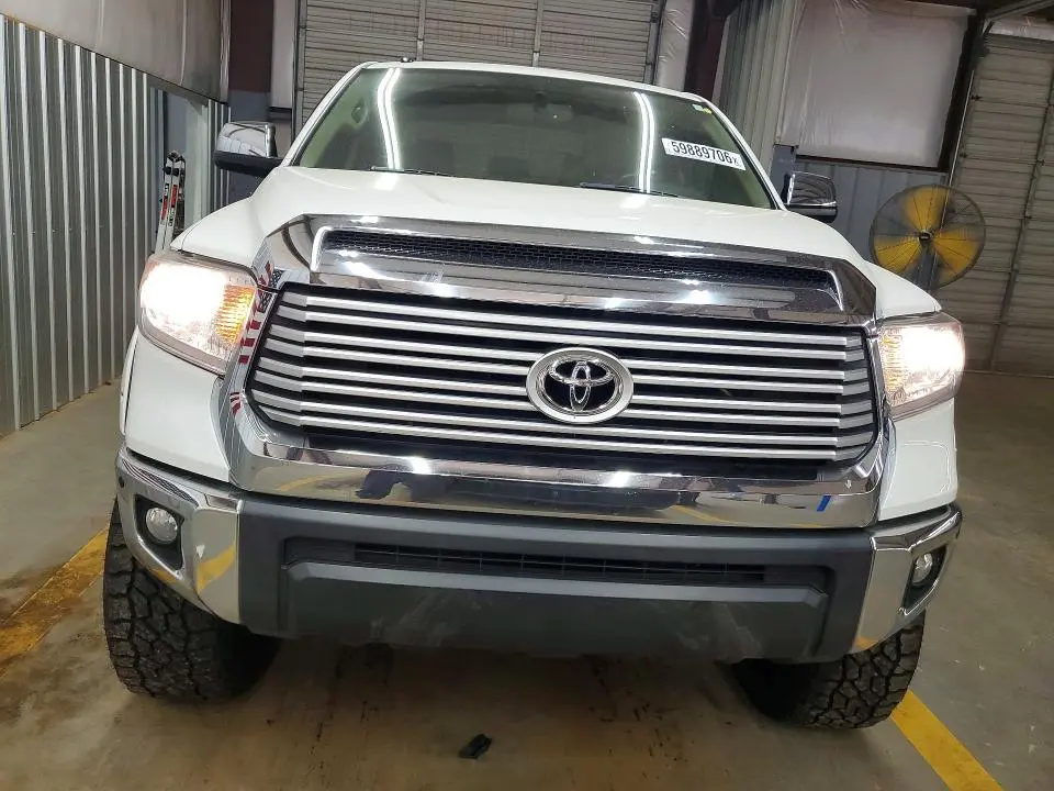 2017 TOYOTA TUNDRA CREWMAX LIMITED  