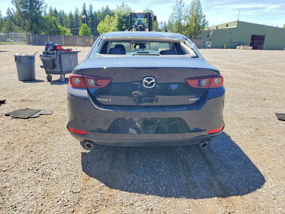 2025 MAZDA 3 PREFERRED  