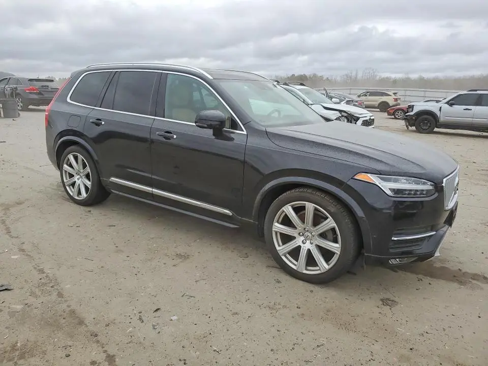 2016 VOLVO XC90 T6  