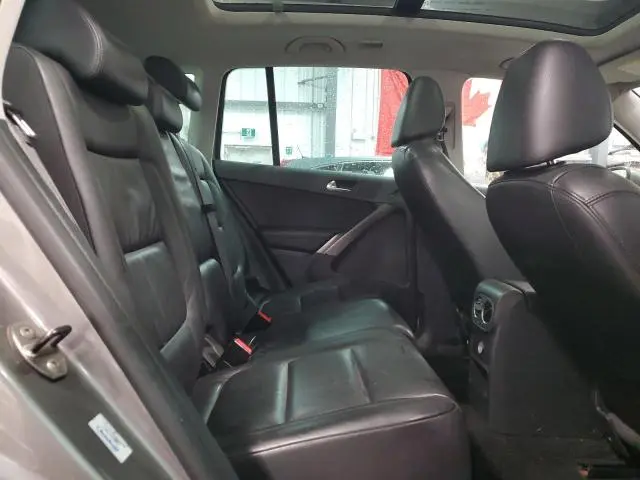 2010 VOLKSWAGEN TIGUAN SE  