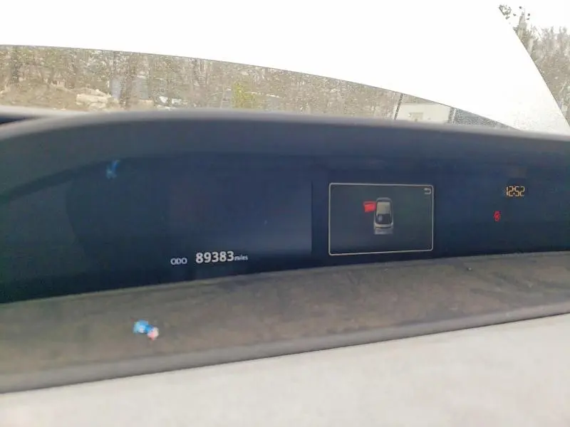 2018 TOYOTA PRIUS THREE  