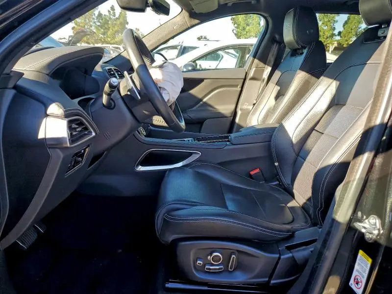 2019 JAGUAR F-PACE S  