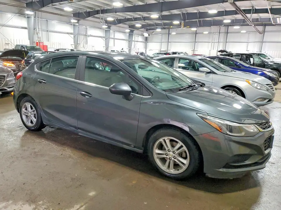 2017 CHEVROLET CRUZE LT  