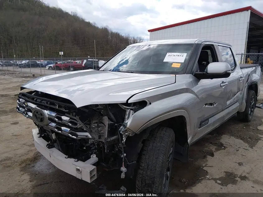 2024 TOYOTA TUNDRA PLATINUM