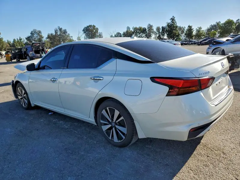 2020 NISSAN ALTIMA SV  