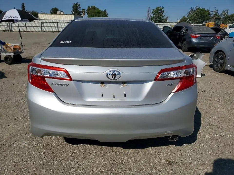 2012 TOYOTA CAMRY SE  
