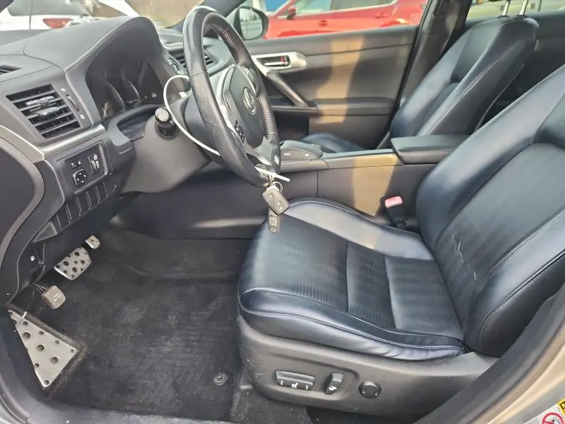 2012 LEXUS CT 200  