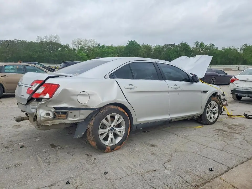 2011 FORD TAURUS SEL  