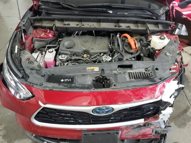 2022 TOYOTA HIGHLANDER HYBRID XLE  