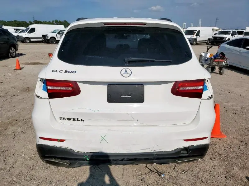 2018 MERCEDES-BENZ GLC 300