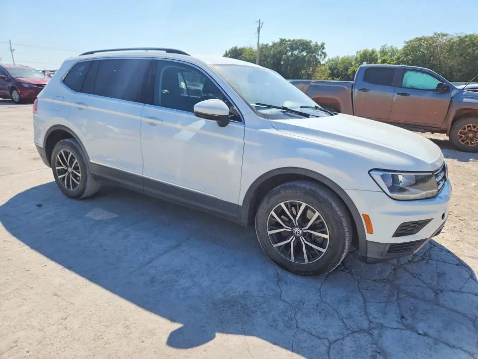 2018 VOLKSWAGEN TIGUAN SE  