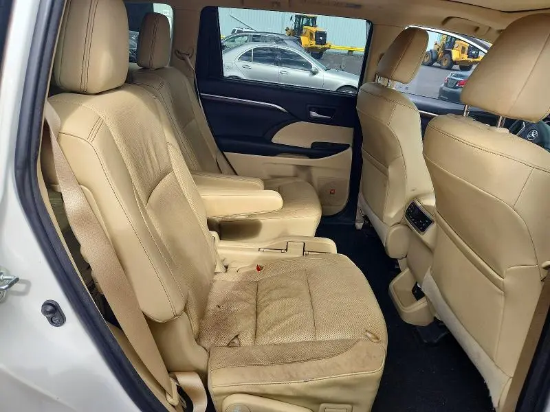 2015 TOYOTA HIGHLANDER LIMITED PLATINUM  