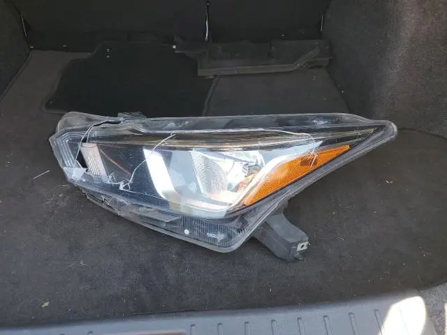 2022 NISSAN VERSA SV  