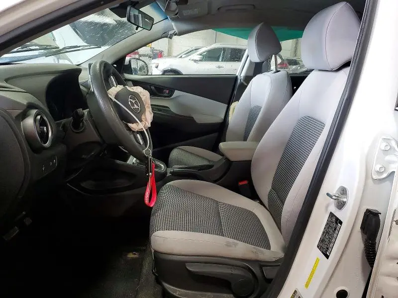 2022 HYUNDAI KONA SE  