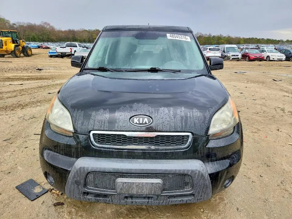 2011 KIA SOUL +  