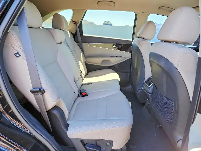 2020 KIA SORENTO S  