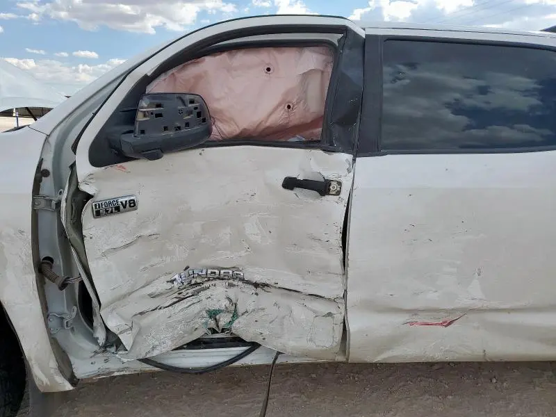 2020 TOYOTA TUNDRA CREWMAX SR5  