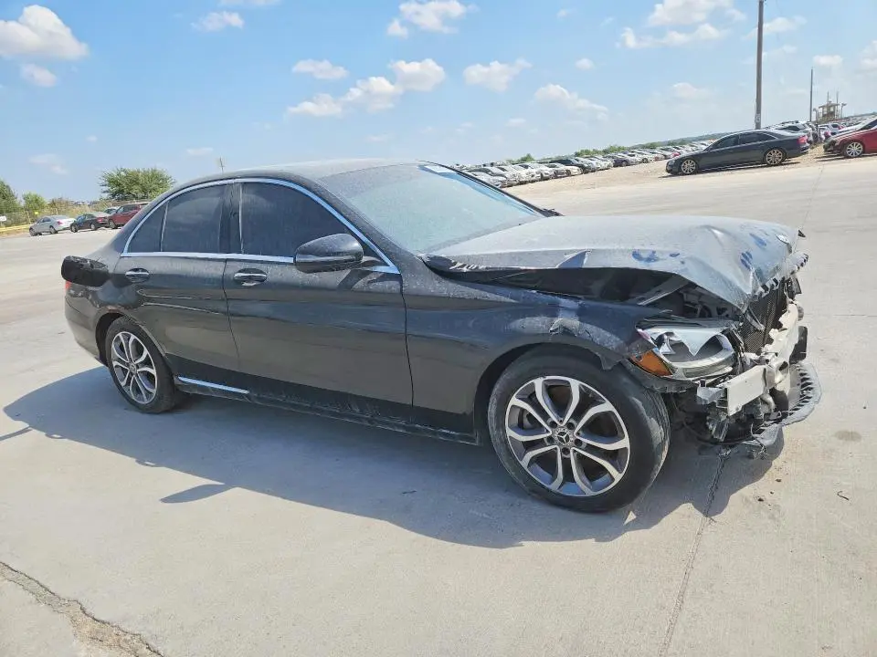 2018 MERCEDES-BENZ C 300  