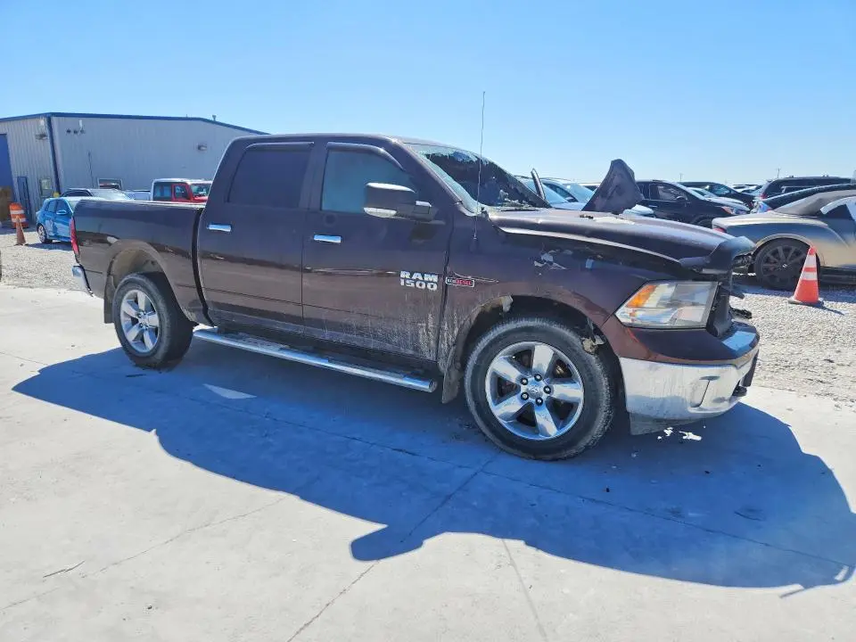2015 RAM 1500 SLT  