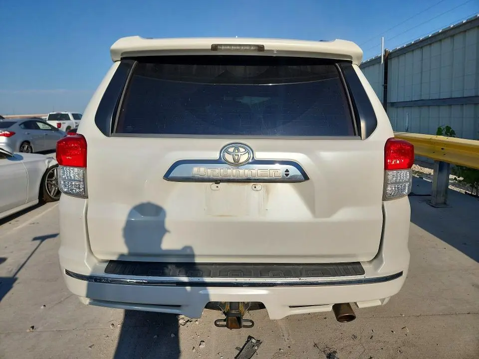 2010 TOYOTA 4RUNNER LIMITED  