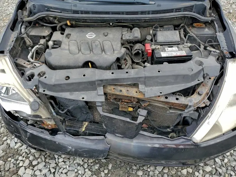 2011 NISSAN VERSA 1.8 S  