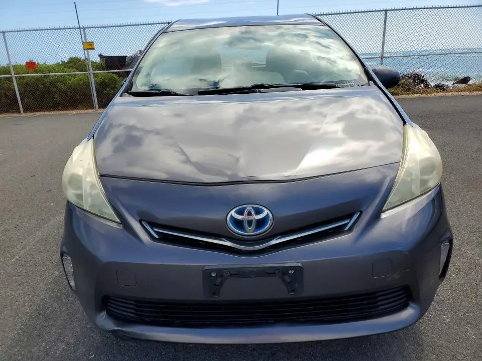 2012 TOYOTA PRIUS V TWO  