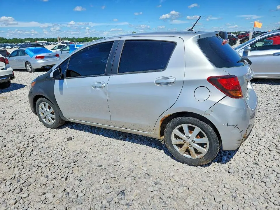 2015 TOYOTA YARIS 5-DOOR LE  