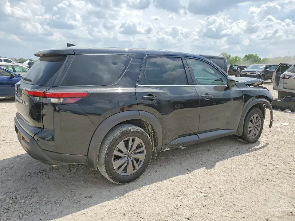 2024 NISSAN PATHFINDER S  