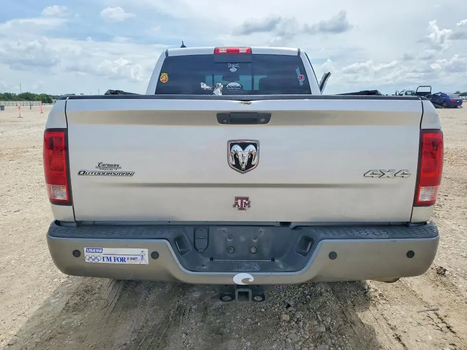 2013 RAM 1500 SLT  