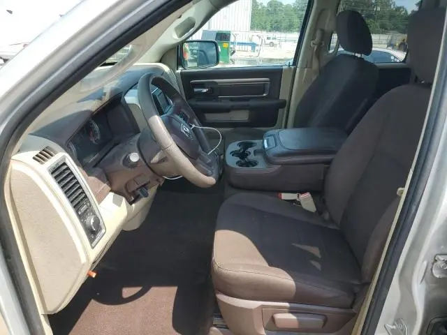 2016 RAM 1500 SLT  