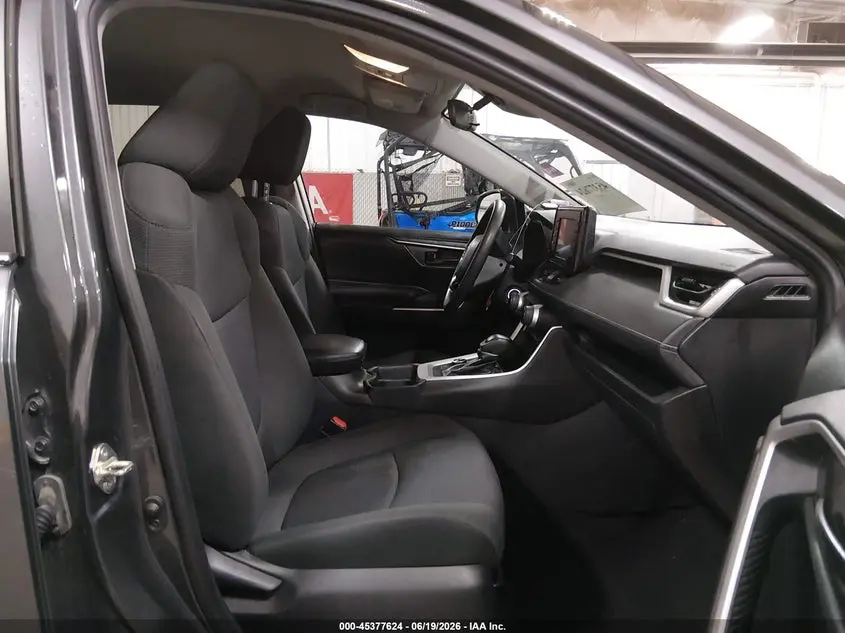 2020 TOYOTA RAV4 HYBRID LE