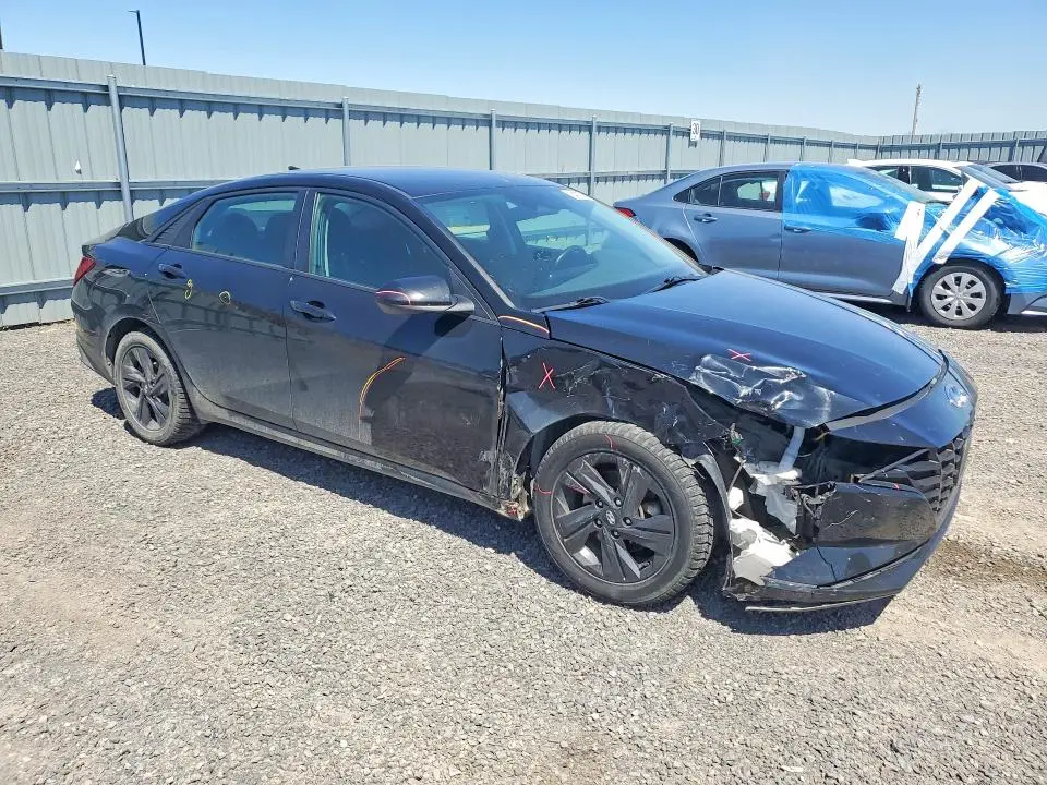 2021 HYUNDAI ELANTRA SEL  
