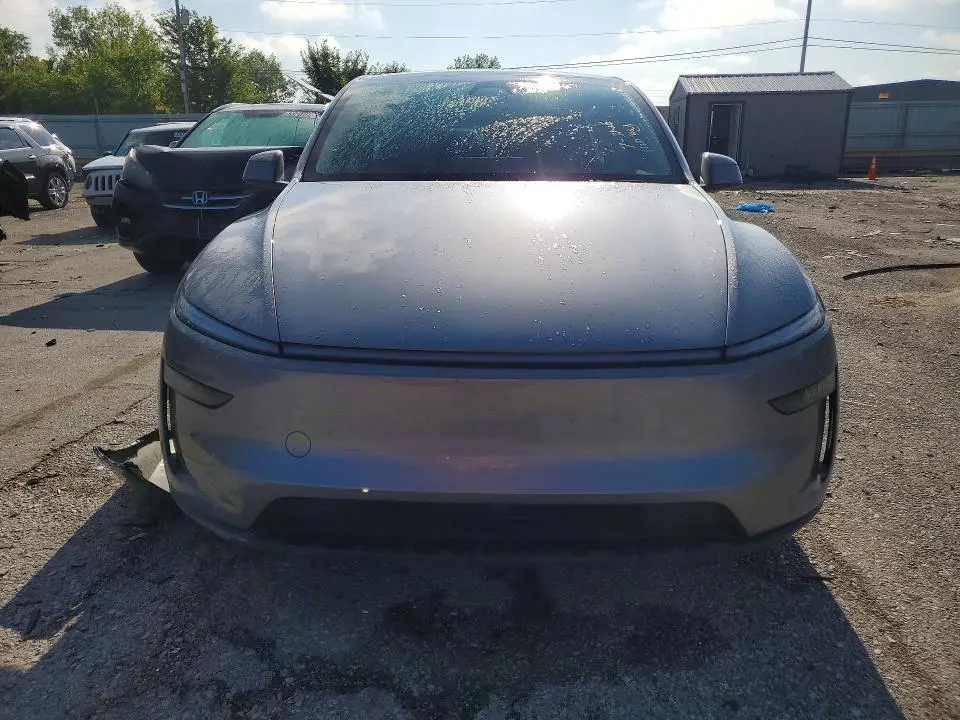 2026 TESLA MODEL Y   