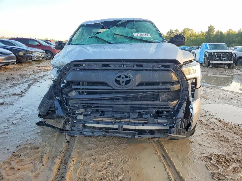 2024 TOYOTA TUNDRA SR5  