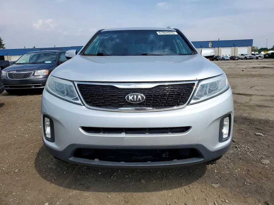 2015 KIA SORENTO LX  
